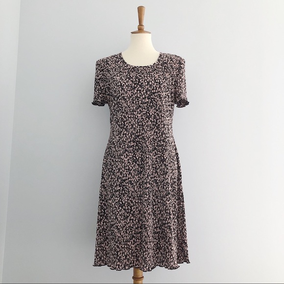 Dress Barn Dresses & Skirts - Vintage Dressbarn Floral Dress Size 10